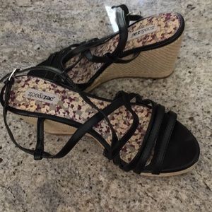 Zoe & Zac black and beige wedges. Size 7. Like new
